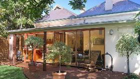 Bishops Garden - VIC Tourism 4