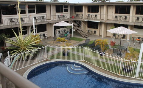 A'Montego Mermaid Beach Motel - VIC Tourism 0