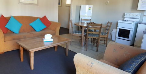 A'Montego Mermaid Beach Motel - VIC Tourism 4