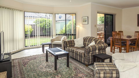 Glenelg Apartment - VIC Tourism 1