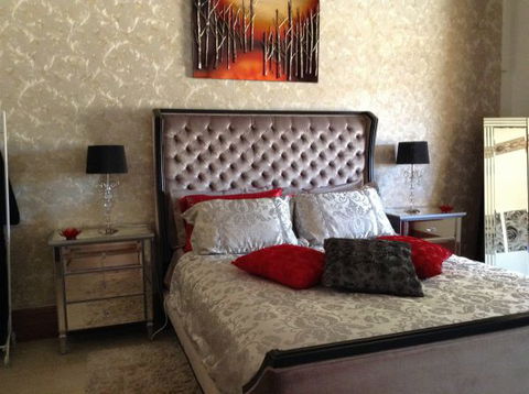 Must Love Dogs B&B And Self-Contained Cottage - VIC Tourism 6