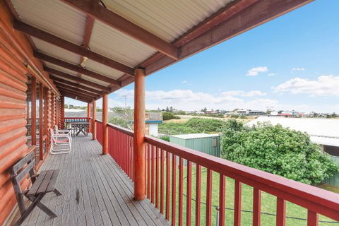 Sam's - VIC Tourism 0