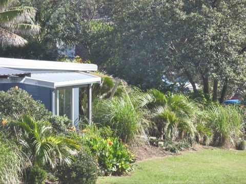 ArtHOUSE Beachfront Accommodation - VIC Tourism 5