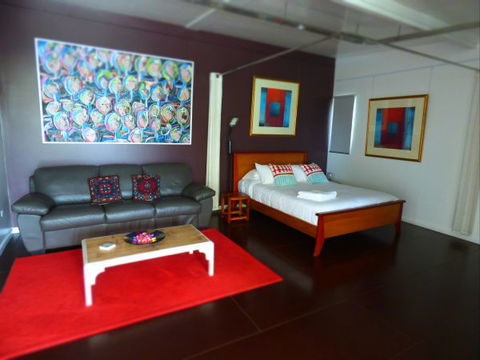 ArtHOUSE Beachfront Accommodation - VIC Tourism 8