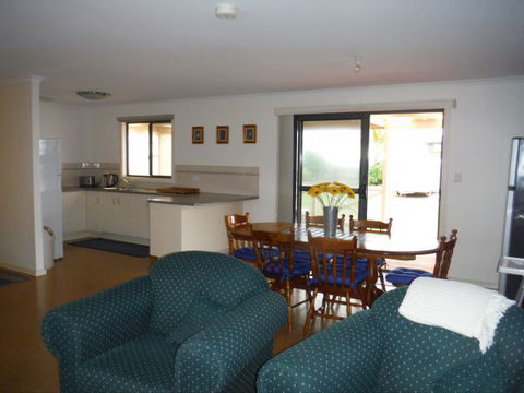 Lawhill Lodge - VIC Tourism 2