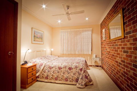 Camden Hillview - VIC Tourism 2