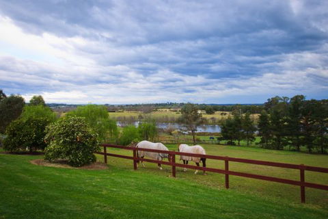 Camden Hillview - VIC Tourism 7