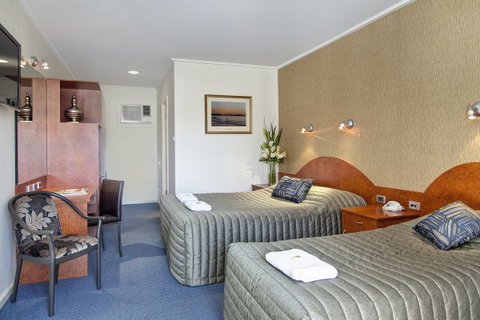 Tonsley Hotel - VIC Tourism 3