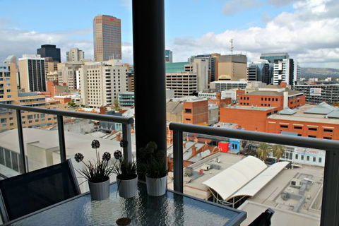 ADELAIDE DRESSCIRCLE APARTMENTS - THE PALMS APARTMENTS KENT TOWN - VIC Tourism 3