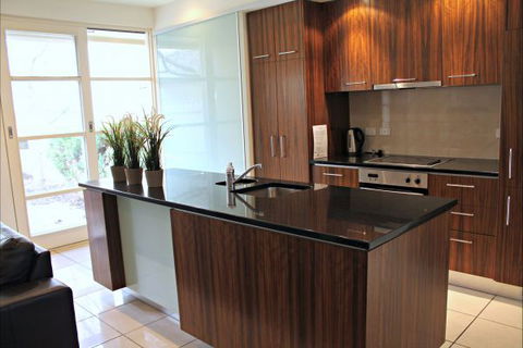ADELAIDE DRESSCIRCLE APARTMENTS - THE PALMS APARTMENTS KENT TOWN - VIC Tourism 10