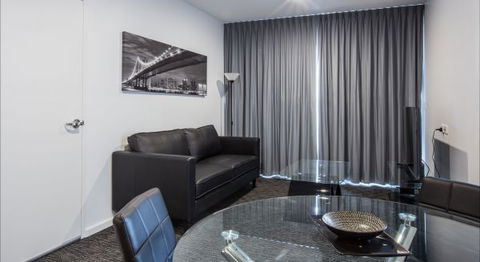 ADELAIDE DRESSCIRCLE APARTMENTS - THE PALMS APARTMENTS KENT TOWN - VIC Tourism 17