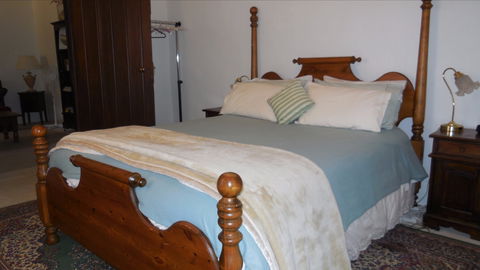 Sandalmere Cottage - VIC Tourism 0