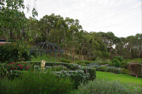 Pear Tree Hollow - VIC Tourism 5