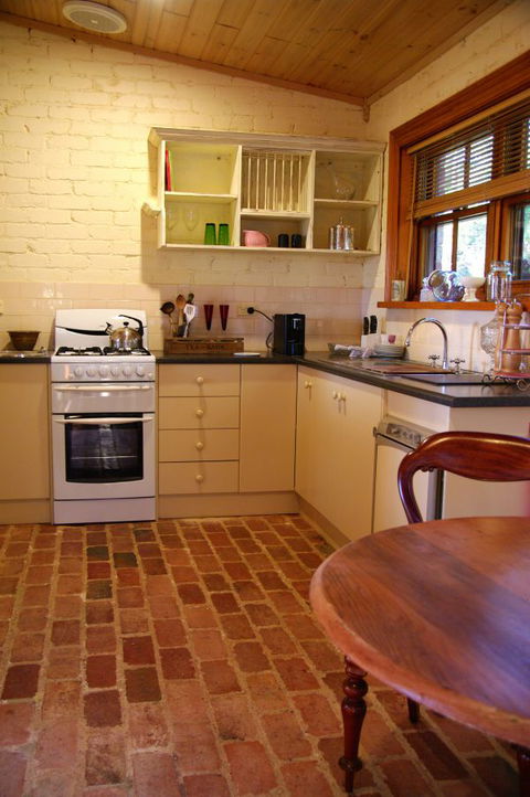 Pear Tree Hollow - VIC Tourism 9