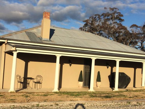 White Cedars Cottage - VIC Tourism 0