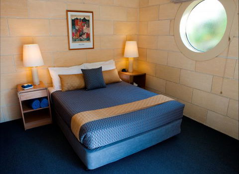 Portside Motel - VIC Tourism 1