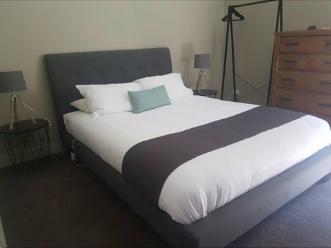 Revive Central Apartments - VIC Tourism 6