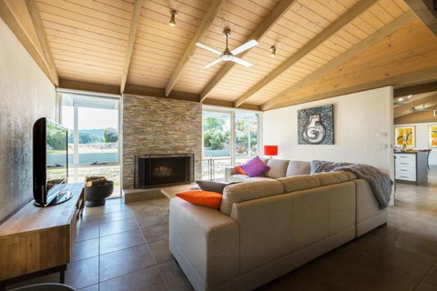 Serengale Retreat - VIC Tourism 1