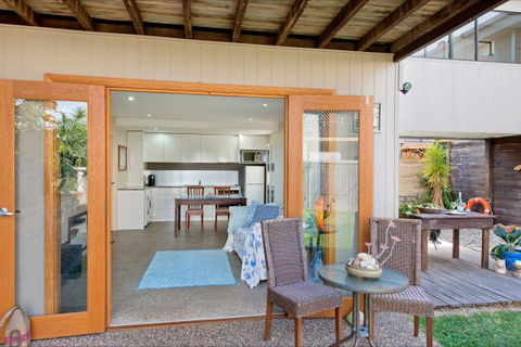 Akama Vista - Couple's Retreat - VIC Tourism 1