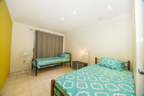 Alpha Homestay - VIC Tourism 3