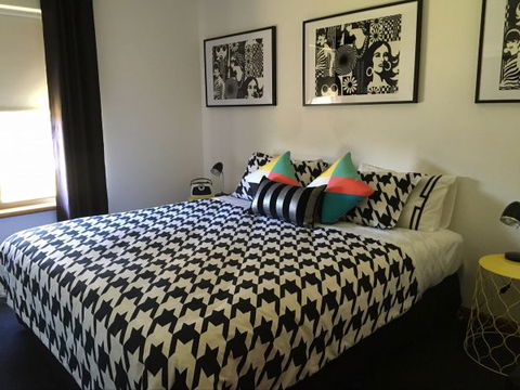 Barossa Retro BnB - VIC Tourism 5