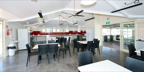 Berri Riverside Holiday Park - VIC Tourism 3