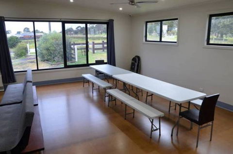 Bellarine Lodge Sleeps 30 - VIC Tourism 1