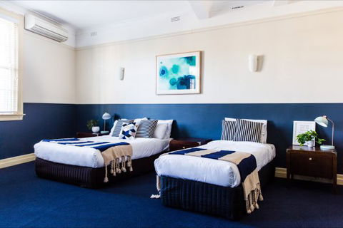Bridgeview Hotel - VIC Tourism 5