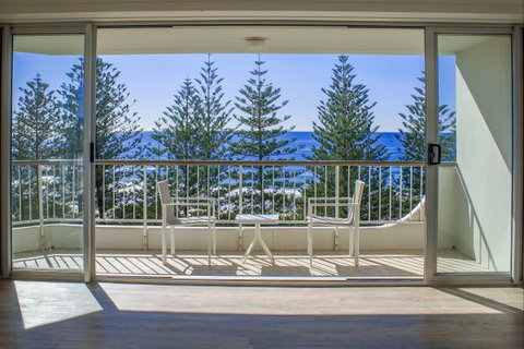 Cashelmara Burleigh Beachfront Apartments - VIC Tourism 7