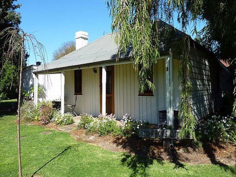 Cameron's Cottage - VIC Tourism 0