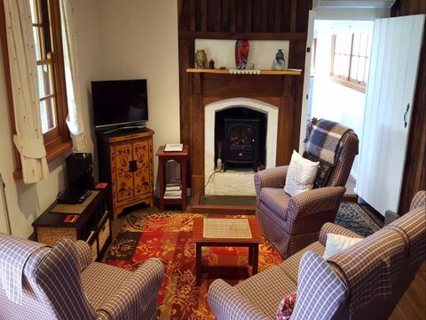 Cameron's Cottage - VIC Tourism 2