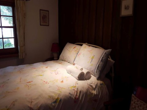 Cameron's Cottage - VIC Tourism 5