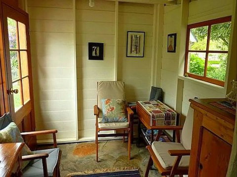 Cameron's Cottage - VIC Tourism 7