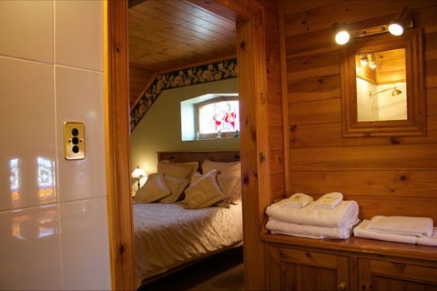 Christabelle Cottage - VIC Tourism 5