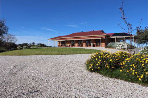 Clare View Accommodation - Clare View House - VIC Tourism 1