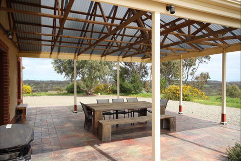 Clare View Accommodation - Clare View House - VIC Tourism 3