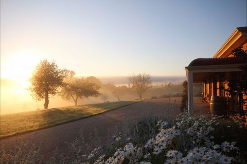 Clare View Accommodation - Clare View House - VIC Tourism 6