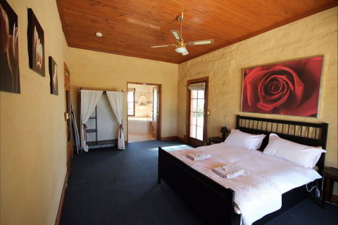 Clare View Accommodation - Clare View House - VIC Tourism 7