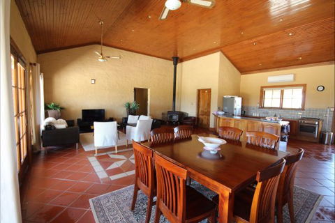Clare View Accommodation - Clare View House - VIC Tourism 8
