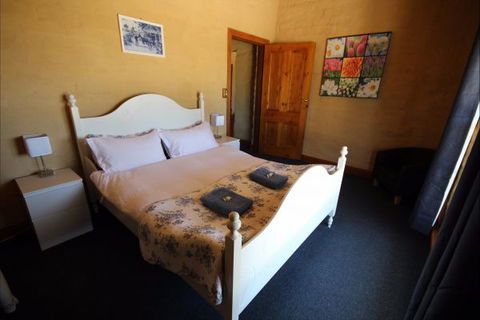 Clare View Accommodation - Clare View House - VIC Tourism 9