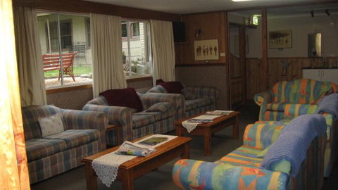 Cool Mountain Lodge - VIC Tourism 9