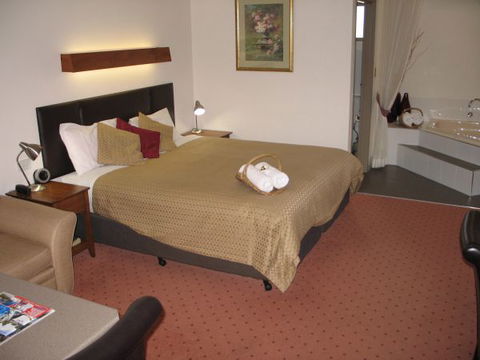 Wine Village Motor Inn - VIC Tourism 2