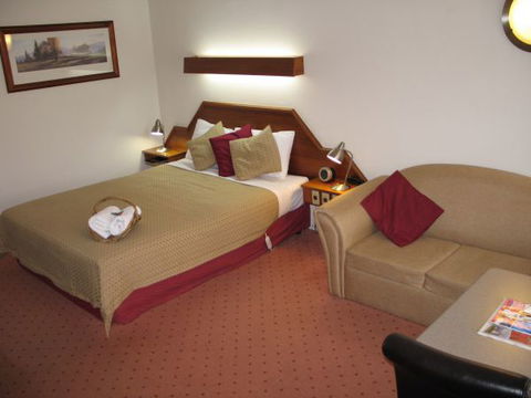 Wine Village Motor Inn - VIC Tourism 6