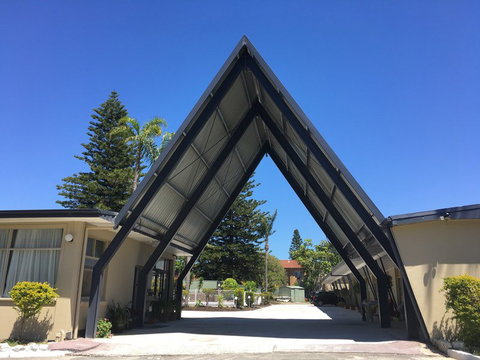 Belmont Palms Motel - VIC Tourism 5