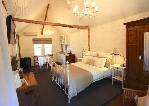Laggan Cottage Bed And Breakfast - VIC Tourism 0
