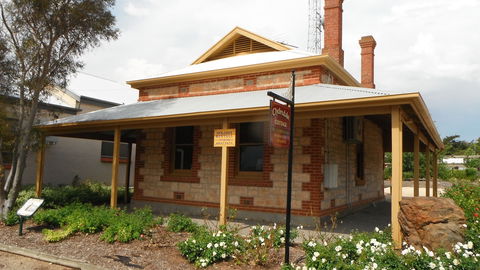 Clydesdale Cottage Bed & Breakfast - VIC Tourism 5
