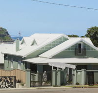 Merewether Beach House  - VIC Tourism