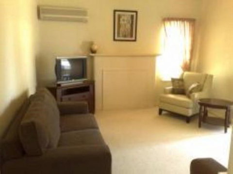 Ohanez Holiday House - VIC Tourism 3