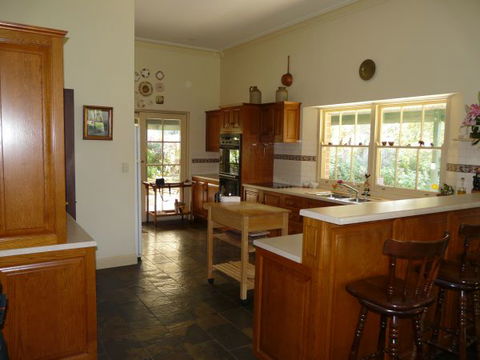 Oliver's White Hill Bed And Breakfast - VIC Tourism 4