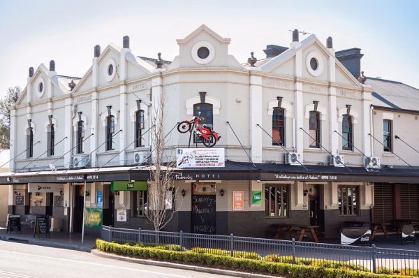 Greta Main NSW VIC Tourism